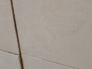 卫生间墙砖空鼓修补完多久能用(卫生间地砖空鼓重新贴影响防水吗)